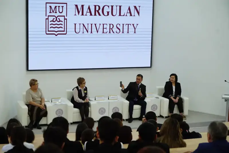 ПЕДАГОГИЧЕСКИЕ КЛАССЫ МАРҒҰЛАН УНИВЕРСИТЕТА: ВОЗМОЖНОСТИ ДЛЯ БУДУЩИХ УЧИТЕЛЕЙ (4)