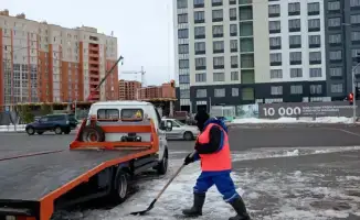 Уборка снега в Астане 3000 дорожных рабочих 1178 единиц спецтехники