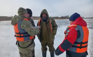 Риск выхода на тонкий лёд: МЧС предупреждает о возможных трагедиях