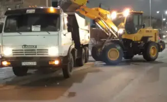 Ночные снегоуборочные работы в Астане: более тысячи единиц техники на борьбе с последствиями снегопадов