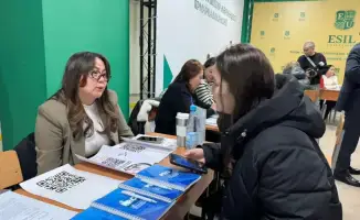 Ярмарка вакансий в Esil University: мост между студентами и работодателями для успешного трудоустройства