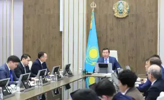 Аким области подчеркнул важность обеспечения лекарствами и поручил разработать Дорожную карту до 2025 года