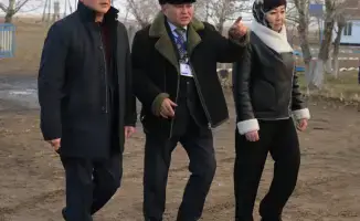 Аким Павлодарской области Асаин Байханов обсудил с местными жителями строительство новой школы в селе Тосагаш