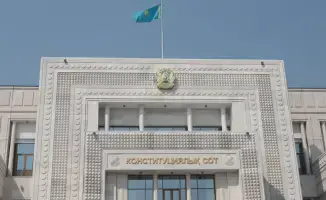 Конституционный Суд начал рассмотрение дела о запрете на въезд к «Шымбулаку» для автомобилей с ДВС