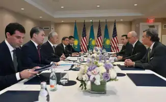 Касым-Жомарт Токаев обсудил с Чабой Лейко локализацию производства техники John Deere в Казахстане