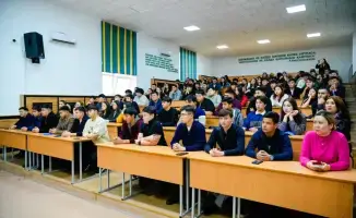 лекция о профилактике нарко- и киберпреступности для студентов Esil University