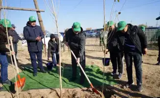 В Казыгуртском районе активное участие жителей в субботнике способствует озеленению в рамках программы "Таза Қазақстан"