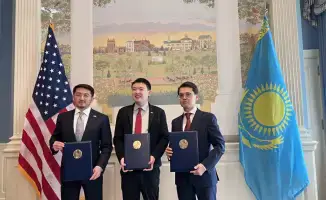 Казахстан и Perplexity AI подписали меморандум о бесплатном доступе к ИИ