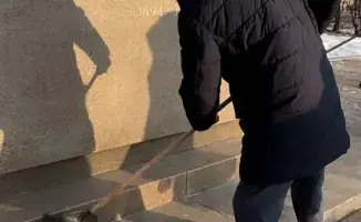 Студенты и музейщики: порядок у памятника Сейфуллину!