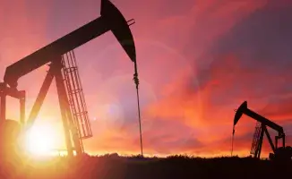 Крупные нефтегазовые проекты Казахстана с участием российской компании 'Лукойл' исключены из санкций США, что подтверждено министром энергетики страны.