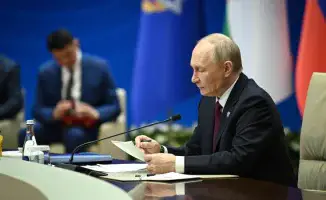 Путин: Россия прекратит боевые действия в Украине только после ухода украинской армии с 'занимаемых территорий'