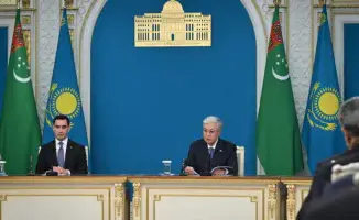 Токаев и Бердымухамедов объявили о планах увеличить товарооборот до миллиарда долларов на брифинге в Астане