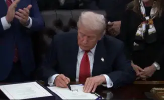 Шатдаун в США завершен: Трамп подписал временный бюджет