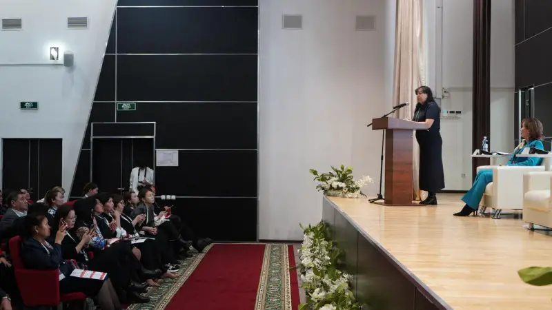 В Атырау прошла международная конференция, на которой педагоги и эксперты обсудили актуальные вопросы обновления системы карьерного образования в условиях быстрых перемен. Участники конференции акцентировали внимание на необходимости подготовки школьников Актобе