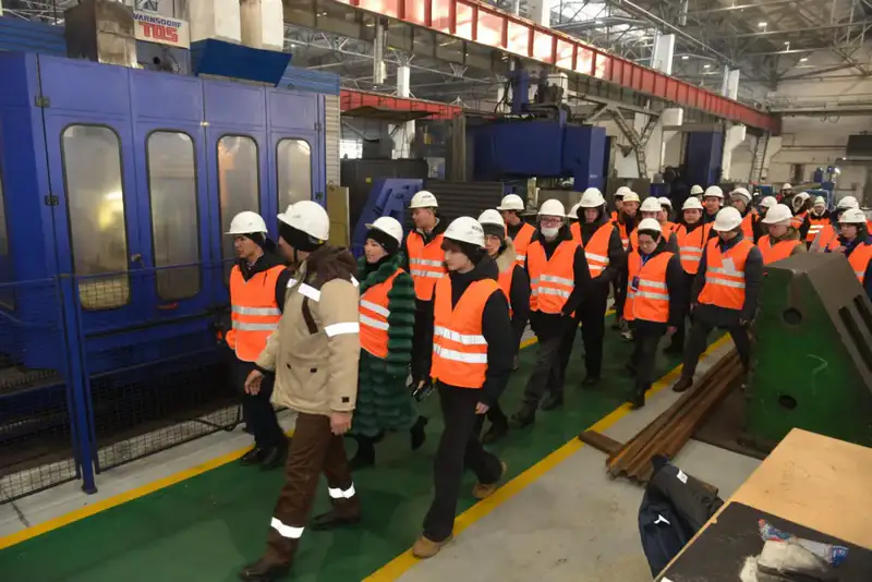 Научно-технологическая сессия в Караганде решения для промышленности хакатон студенты исследователи Актобе