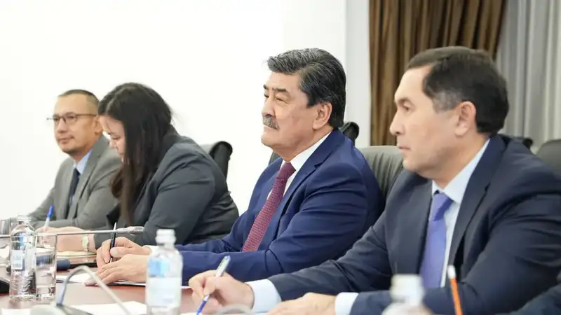 Встреча с Генеральным директором АБР по Центральной и Западной Азии (5)