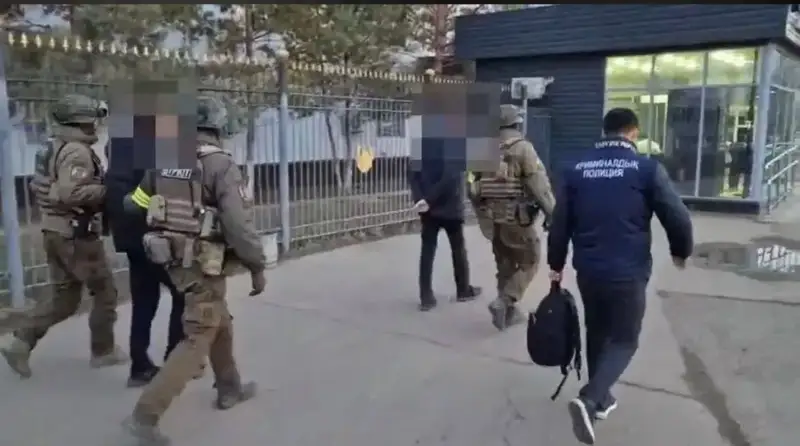 Уральск: задержан подозреваемый в кражах из домов Актобе