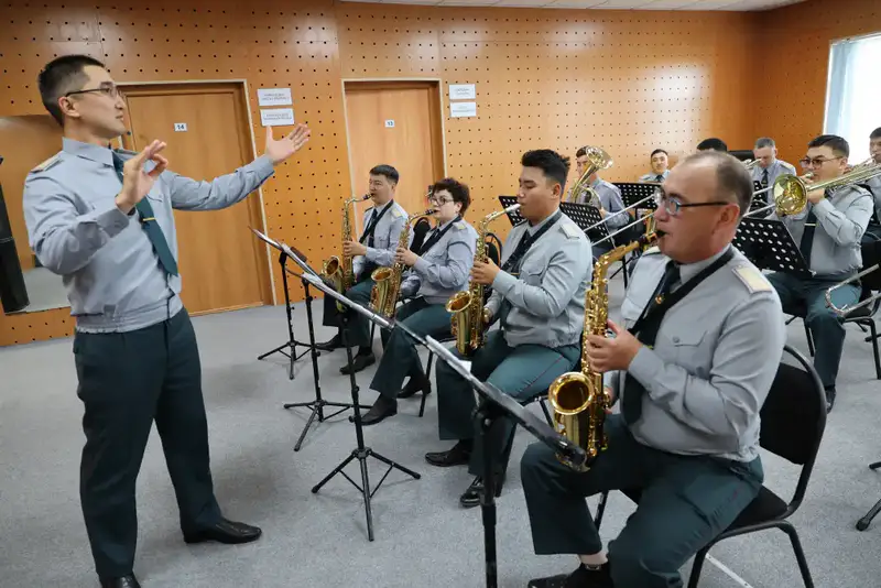 Двойной юбилей в оркестрах Национальной гвардии (5)