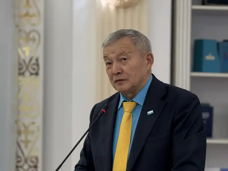 В Астане начался республиканский семинар по вопросам государственных символов и геральдики (3)