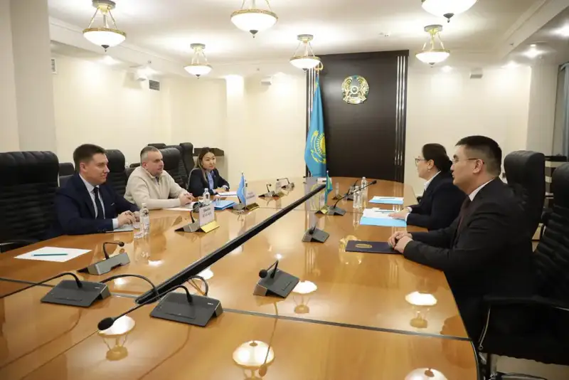 Казахстан и ООН обсуждают новые инициативы в волонтёрстве на встрече в Астане Актобе