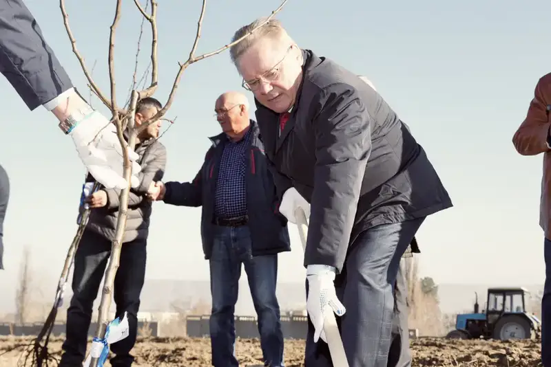 В Казахстане открыт первый крупный проект по развитию интенсивного садоводства с участием России Актобе
