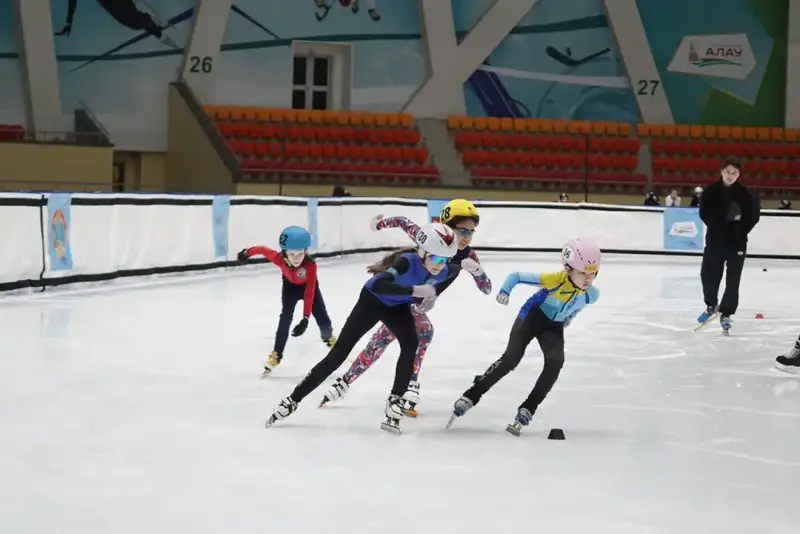 В столице определились лучшие участники «Astana Open» по шорт-треку (10)