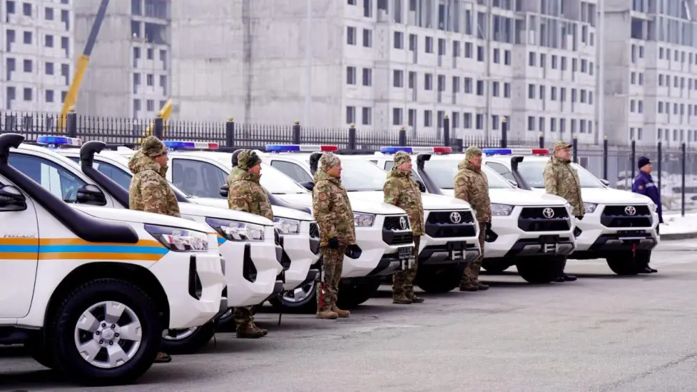 ТУРКЕСТАН: ДЕПАРТАМЕНТУ ПО ЧРЕЗВЫЧАЙНЫМ СИТУАЦИЯМ ВРУЧЕНЫ КЛЮЧИ ОТ НОВОЙ ТЕХНИКИ (3)