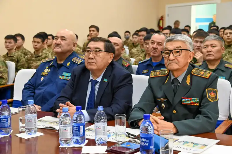 В Астане прошла военно-патриотическая акция к 80-летию Халық қаһарманы Мухтара Алтынбаева (3)