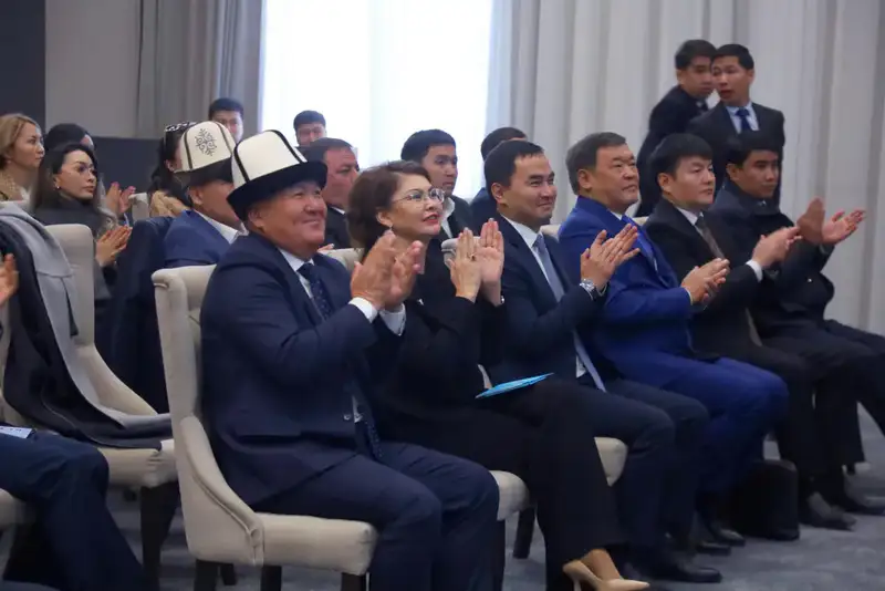 В Кыргызстане презентована книга Президента Республики Казахстан (3)