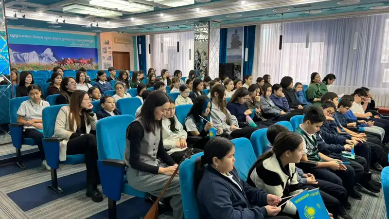 Историко-познавательные интеллектуальные игры в честь Дня Независимости прошли в Астане (2)