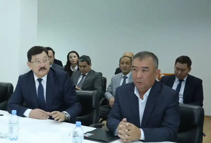 Нурдаулет Килыбай провёл общественный приём на площадке партии (4)