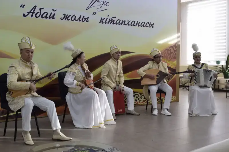 В рамках проекта «Библиотека Абай жолы» вышло 25 книг 19 авторов (5)