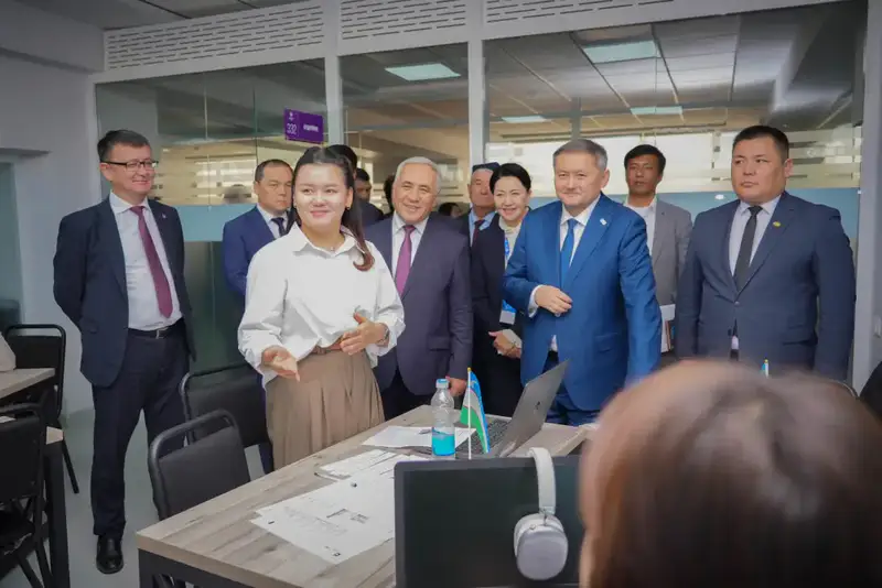 Министр науки и высшего образования Казахстана ознакомился с работой Чирчикского филиала ЮКИУ Актобе