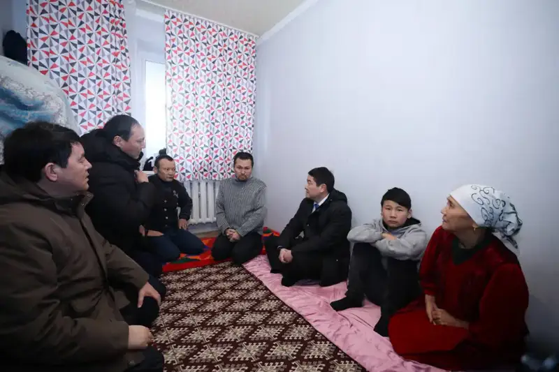 Посещение Нурдаулета Килыбая граждан с ограниченными возможностями в Жанаозене: обсуждение доступности жилья и социальных услуг Актобе