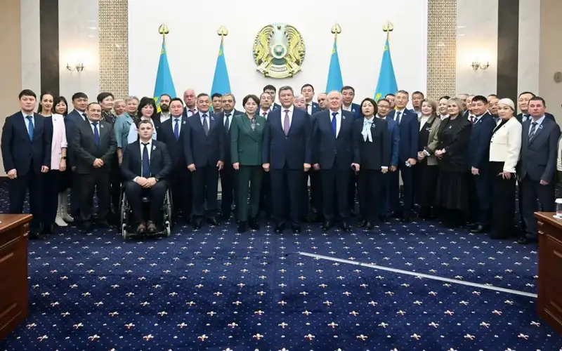 Аким СКО отчитался перед депутатами (4)