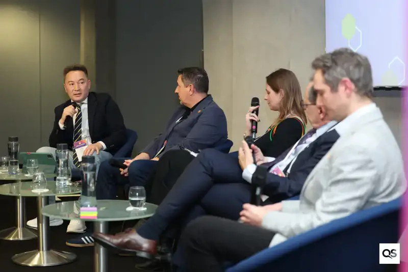 Университеты перед вызовом ИИ: Казахстан присоединяется к глобальному движению за будущее образования Актобе