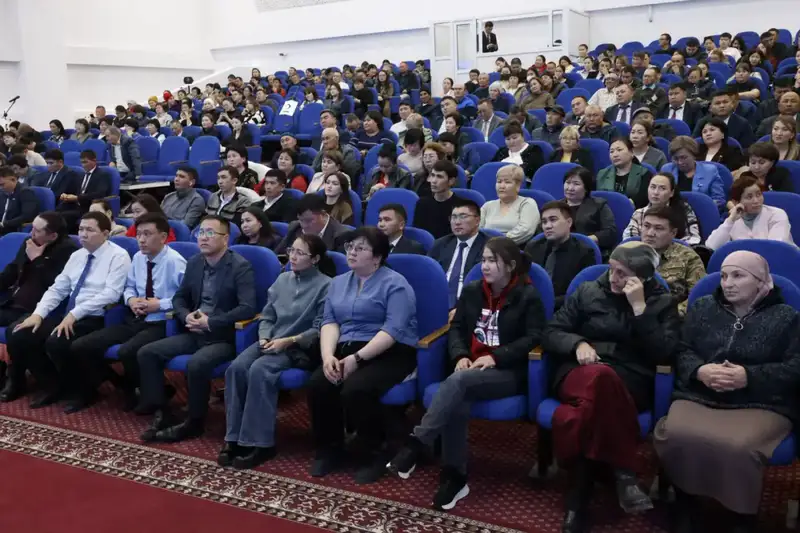 Обсуждение социально-экономического развития и цифровизации в Кербулакском районе с участием советника президента Малик Отарбаева Актобе