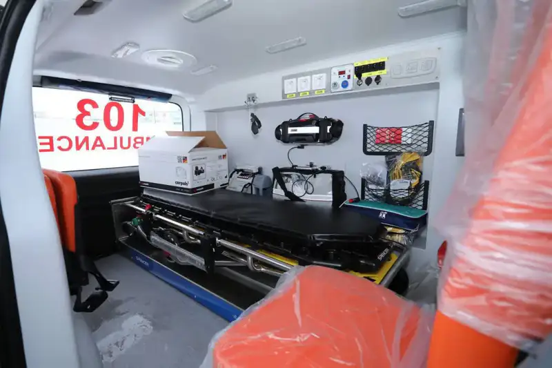 Городу Жанаозен передали 5 новых машин скорой помощи (5)