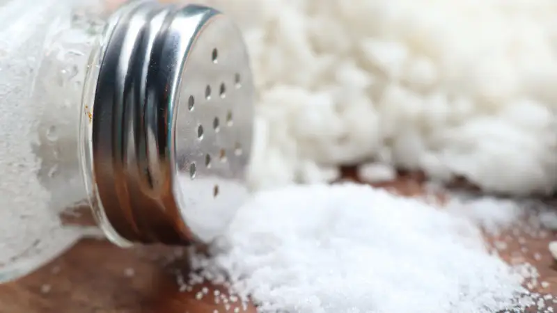 Аким ЗКО объяснил исчезновение соли с полок магазинов, а Аким Западно-Казахстанской области Нариман Турегалиев прокомментировал сообщения в соцсетях о дефиците соли в Уральске и Актобе. Актобе