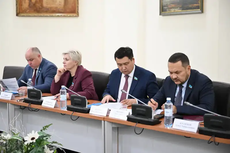 В Мажилисе обсуждены факты о качестве обучения на военных кафедрах Актобе