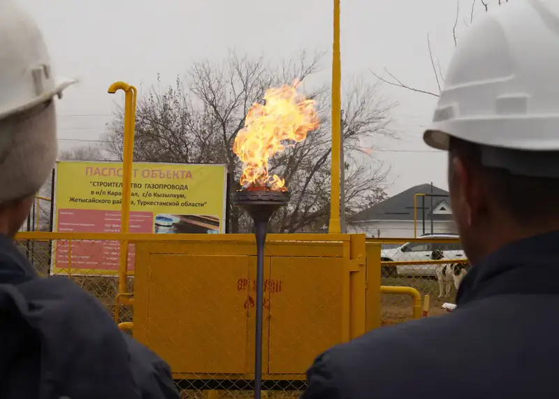 В ТУРКЕСТАНСКОЙ ОБЛАСТИ АКТИВНО ВЕДЕТСЯ РАБОТА ПО ОБЕСПЕЧЕНИЮ НАСЕЛЕНИЯ ГАЗОМ, ВОДОЙ, ЭЛЕКТРИЧЕСТВОМ И КАЧЕСТВЕННЫМИ ДОРОГАМИ (3)