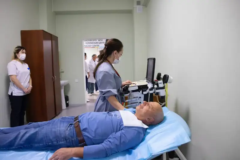 Министр здравоохранения посетила ЦРБ Енбекшиказаха Актобе