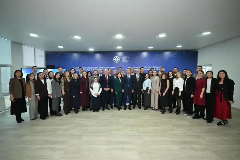 ПРЕДСЕДАТЕЛЬ СЕНАТА ОЗНАКОМИЛСЯ С НАУЧНЫМ ПОТЕНЦИАЛОМ BUKETOV UNIVERSITY (8)