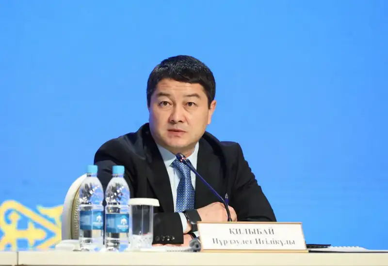 Нурдаулет Килыбай выслушал проблемы жителей города Актау (4)