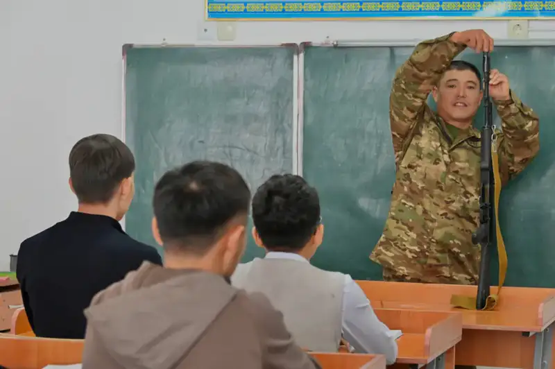 В Казахстане обновлены правила НВП: армия усиливает подготовку допризывников (3)