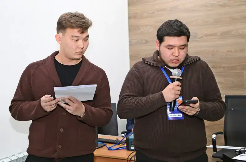 Студенты Карагандинской области предлагают инновационные решения для литейно-машиностроительного завода на хакатоне Актобе