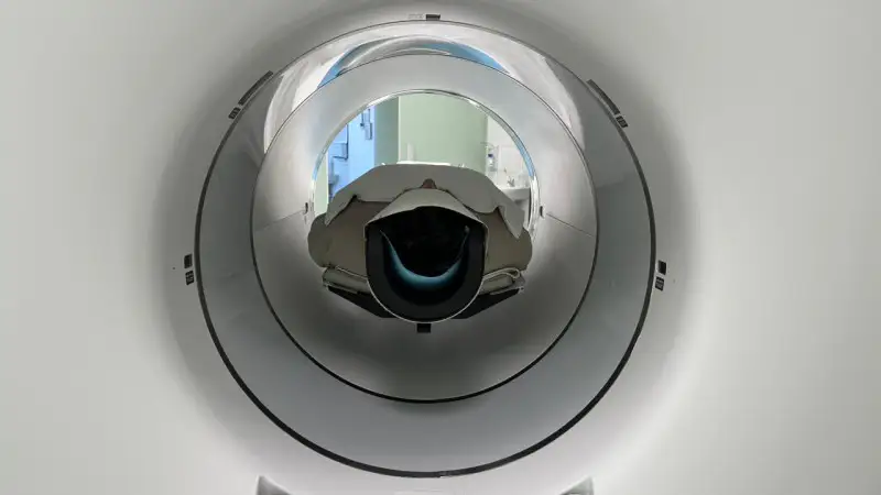 В Астане функционирует Центр ядерной медицины, где ежедневно проводятся высокотехнологичные процедуры, способствующие диагностике и лечению заболеваний на ранних стадиях. Специалисты центра используют передовые методы, которые позволяют выявлять болезни,  Актобе