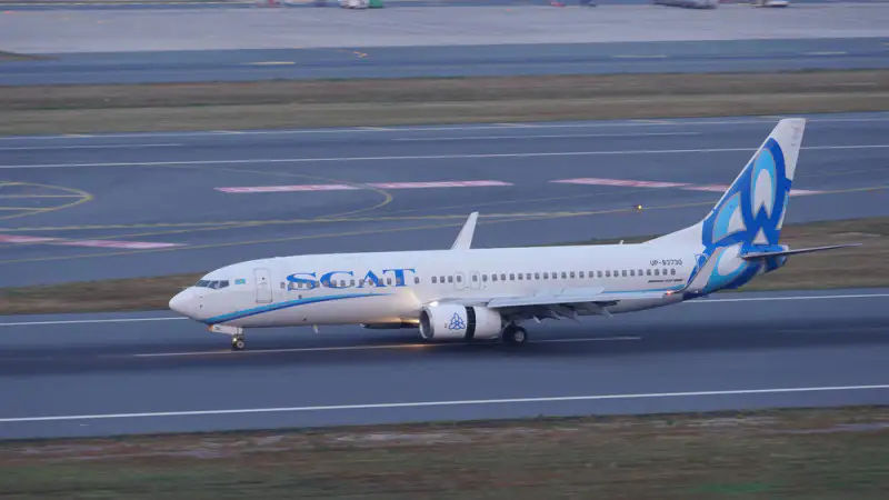 Самолет авиакомпании Scat экстренно вернулся в Актобе: причина - техническая неисправность Актобе