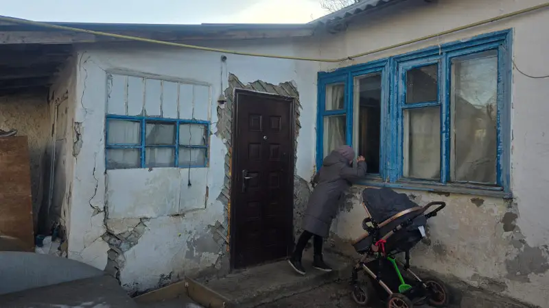 Шесть семей в Актобе продолжают жить в опасных условиях: отсутствие компенсации ставит под угрозу их безопасность и здоровье Актобе