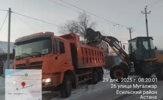 Акимат Астаны призывает горожан соблюдать осторожность в условиях снегопадов и гололеда